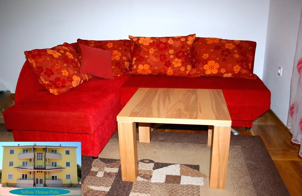 Apartman Yellow House Póla Horvátország