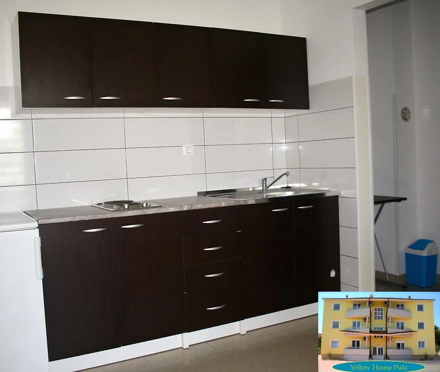 Apartman Yellow House Póla